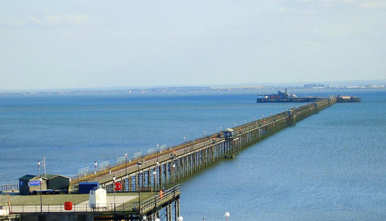 Seafront Suites - Close To Beach, Train Station & Southend Airport Southend-on-Sea Exterior foto
